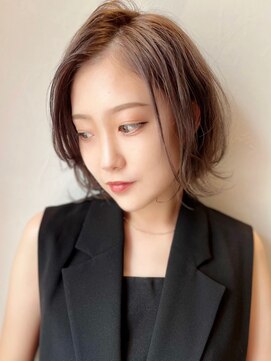 スリー(Th:ree) 大人可愛い20代30代40代丸みとくびれショートボブ◎