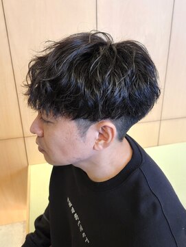 ニアウ 伊勢崎連取店(Niau) 刈り上げマッシュ波巻きツイストスパイラルパーマメンズ