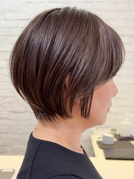 ソワネ 表参道(soigne) ショートボブくびれショートヘア顔周りレイヤー白髪ぼかし30代