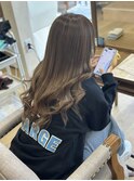 ハイライトカラーミルクティーベージュレイヤーカット