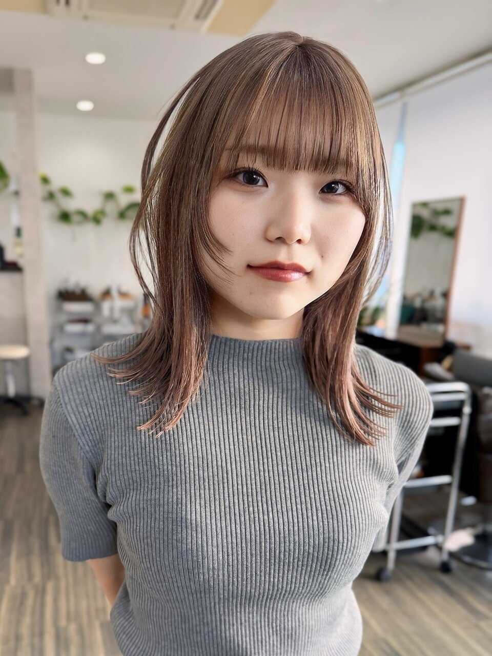 ミルクティーベージュ