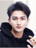 短髪フェザーパーマ刈り上げショートツーブロックビジネスヘア