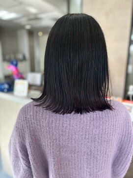 ホワイトストーン WHITE STONE 暗めカラー艶感ストレートボブ