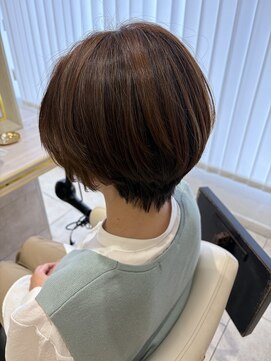 アッシュ 仙川店(Ash) 40代50代60代ひし形小顔ショートボブ絶壁解消白髪ぼかし