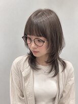 リア(Li'a by neolive)&nbsp;ミディアムレイヤー ×前髪重めぱっつん