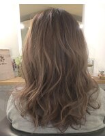 ヘアアンドスパ モア(Hair&Spa More By LikkleMore) ハイトーン パープルアッシュ【王子 加藤 ブリーチ】