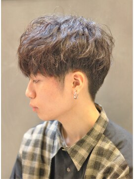 ノイセル(Noisyle) ソフトツーブロックフェザーマッシュくせ毛風パーマ イメチェン