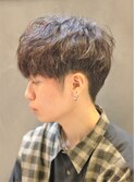ソフトツーブロックフェザーマッシュくせ毛風パーマ イメチェン