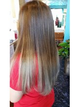 【髪質改善トリートメント】繰り返したブリーチ毛にも！