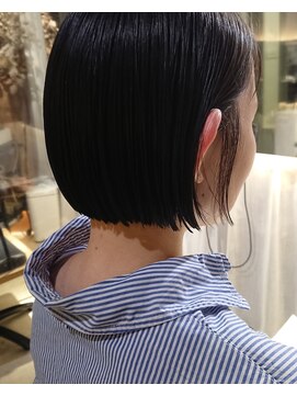 リディー(Lidee) 切りっぱなしミニボブ