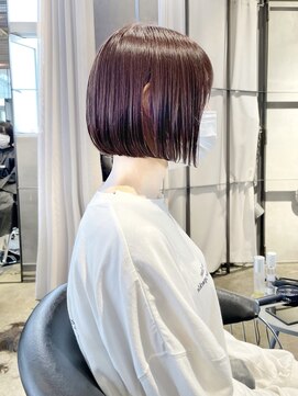 ローマー(ROAMER omotesando) 前下がりミニボブ