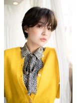 マグノリア オモテサンドウ(MAGNOLiA Omotesando)&nbsp;重めのカールが可愛い！女っぽマッシュショート・・・HINATA