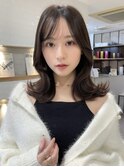 結んでも可愛い顔まわりカット*甘めくびれミディ 7トーン地毛風