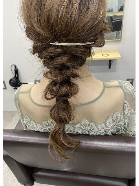 ルーズアレンジ編み込み編みおろしパーティーヘアセット