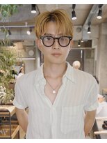 無造作メンズマッシュセンターパート×ハイトーン
