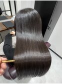 うるつやとはまさにこの髪の事！まるでシルクのような手触りに