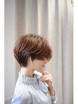 トッカ ヘアアンドトリートメント 難波店 小顔似合わせカット愛されクールショート20代/30代40代50代/難波