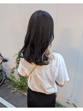 ヒカリス 東三国(HIKARIS) 笑顔溢れるインナーカラー/イヤリングカラー/ナチュラルロング