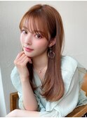 20代に人気！顔周りの後れ毛がかわいいシャギーレイヤーロング