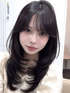 ユニ 原宿(uni) 韓国ヘア ミディアムレイヤーカット 顔周りカット グレージュ