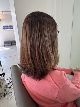 プレマ(Prema) 白髪ぼかしハイライト×くびれヘア