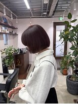 トーン(tone)&nbsp;首が綺麗に見えるボブ×透明感ボルドーカラー