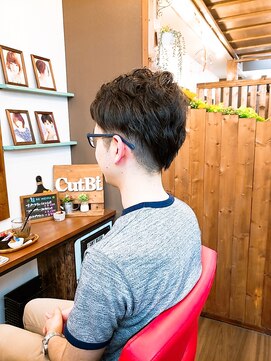カットビ(CutBi) 好印象☆ソフトなパーマでこなれ感アップ男子♪