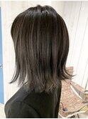 アッシュグレー/切りっぱなしボブ/外ハネボブ/ボブ/ハイライト