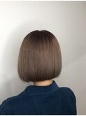 ミルクティーグレージュ×大人ボブ