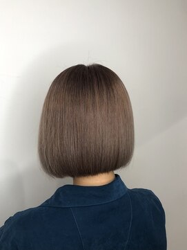 スタジオ ロサ(studio ROSA) ミルクティーグレージュ×大人ボブ