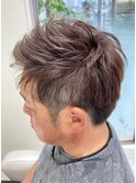 気になるグレイヘアをオシャレにカバーするアッシュグレー