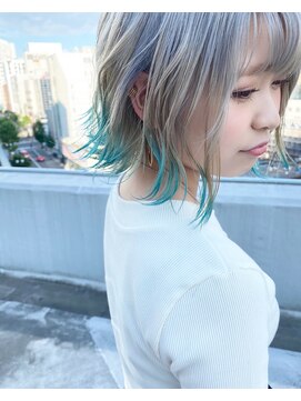 ヲタクに美容室は難しい。 ホワイトベージュ×アクアブルー