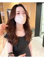 カミエ(kamie)&nbsp;＊ライトブラウン 似合わせ ロングヘア フェイスレイヤー 三宮