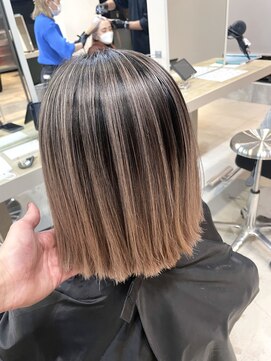 リア 近鉄八尾店(Lia) シャドールーツバレイヤージュ