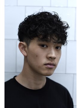 メリケンバーバーショップ コウベ(MERICAN BARBERSHOP KOBE) 束感スペインカール