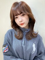 鎖骨ミディアム顔まわりレイヤー