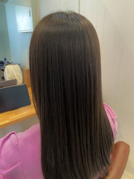 リル モトヤワタ(RiRe motoyawata) グレージュ/レイヤーカット［錦糸町/北千住/本八幡］