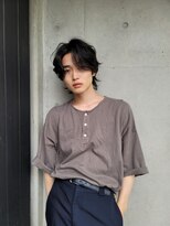 キャパ(CAPA)&nbsp;スーツ短髪ツーブロック束感モテる黒髪シークレットパーマ流行