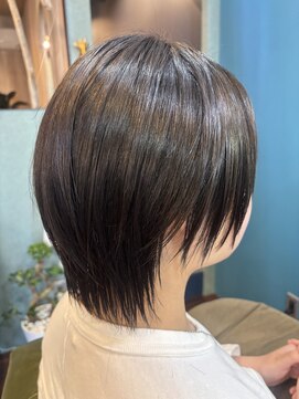 ハチ(.hachi) ショートウルフ 縮毛矯正