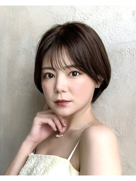 アフロート ルヴア(AFLOAT RUVUA) 《岩田莉奈》40代50代に人気の似合わせ丸みショートボブ 新宿