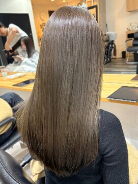 ディーエックス ウエスト(Dxxxx WEST) オリーブベージュ［韓国/顔周りカット/イルミナカラー］