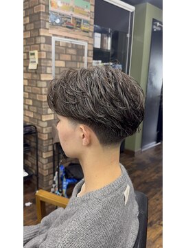 テーパーフェード/毛流れパーマ