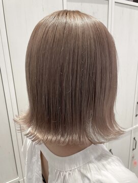 ホープ(hope) ミルクティー/ボブ/ブリーチ/ダブルカラー