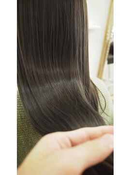 リリーズ ヘア(Lily's Hair) 艶髪♪外国人風カラー♪アプリエ☆ブルーアッシュ