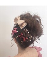 クロリ(Coloris) 編み込みサイドアップアレンジ!(アップスタイル)