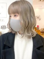 ルッツ(Lutz. hair design)&nbsp;ホワイトブロンド