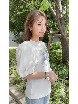 ジ オスカー(THE OSCAR) theoscar 外ハネナチュラルミディアム×シアベージュ