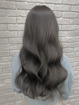 ウタ(Uta) 20代＊大人かわいいくすみカラー【Uta】