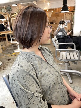 ウィークエンド(WEEKEND) 軽めレイヤーボブ