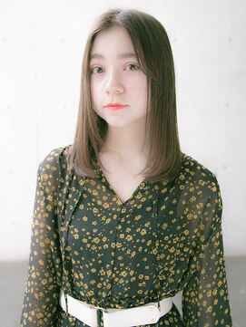 ルティア(Lutia) オリーブベージュ　ナチュラルストレート